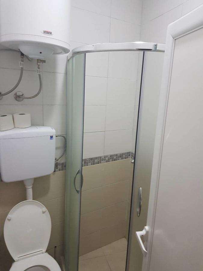 Di Camera Uno Beograd Eksteriør billede