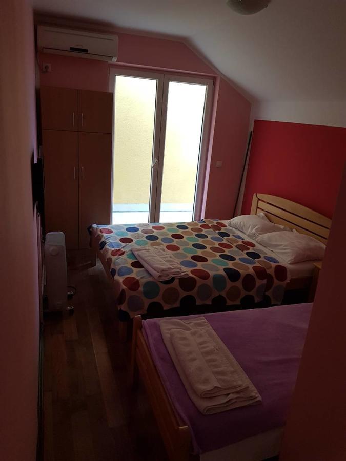 Di Camera Uno Beograd Eksteriør billede