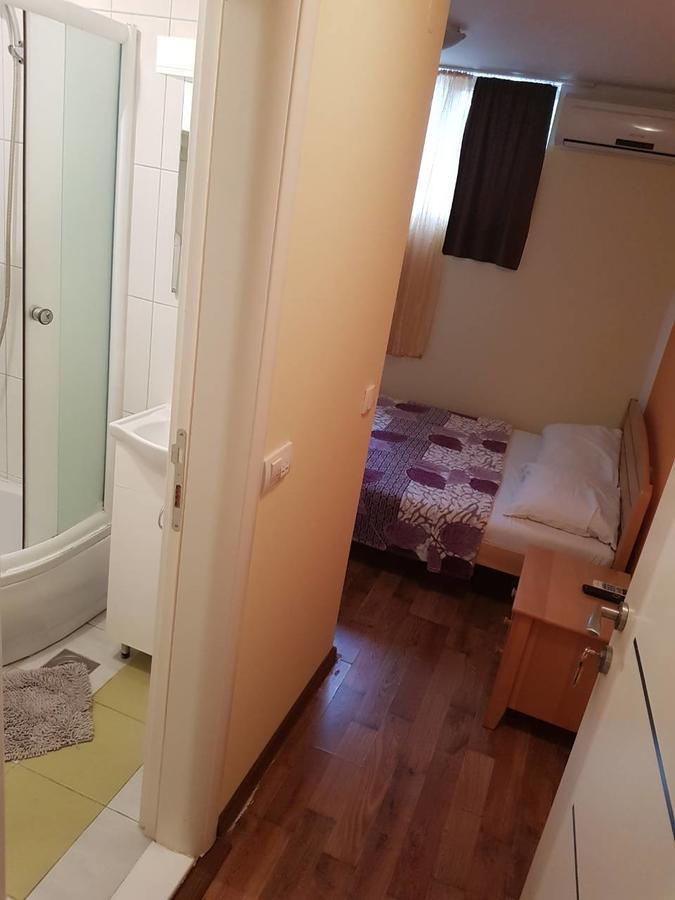 Di Camera Uno Beograd Eksteriør billede